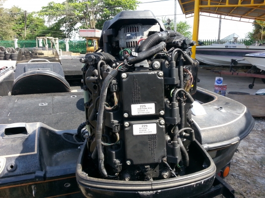 ขายเรือ copba 21 f เครื่อง เมอคิวรี่ 225hp หัวฉีด พร้อมเทลเลอร์ 350000 บาท สภาพสวยครับ ขายเรือ copba 21 f เครื่อง เมอคิวรี่ 225hp หัวฉีด พร้อมเทลเลอร์ 350000 บาท สภาพสวยครับ