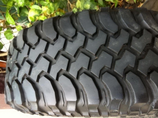 BF Goodrich Mud-terrain KM 31 10.5 r15 + ล้อแม็กซ์ 15x8.5 -28 BF Goodrich Mud-terrain KM 31 10.5 r15 + ล้อแม็กซ์ 15x8.5 -28