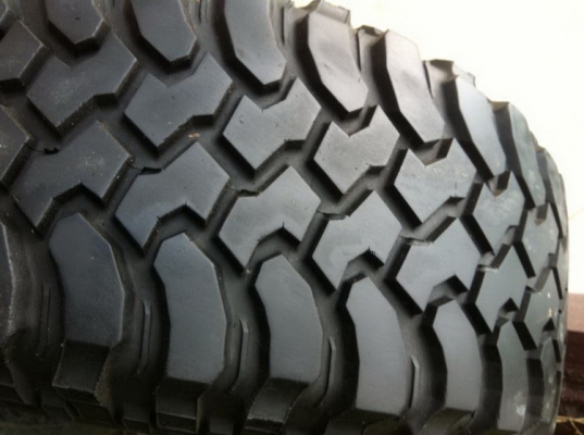 BF Goodrich Mud-terrain KM 31 10.5 r15 + ล้อแม็กซ์ 15x8.5 -28 BF Goodrich Mud-terrain KM 31 10.5 r15 + ล้อแม็กซ์ 15x8.5 -28