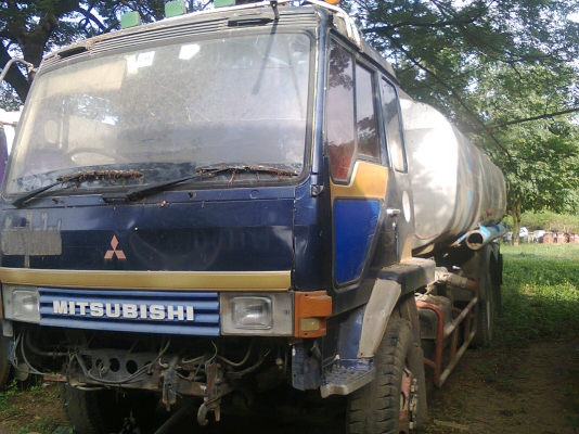 ขายเหมาครับ 6 คัน ไอ้หลง FN 528 ยูโร 1 รถบรรทุกน้ำมันครับ