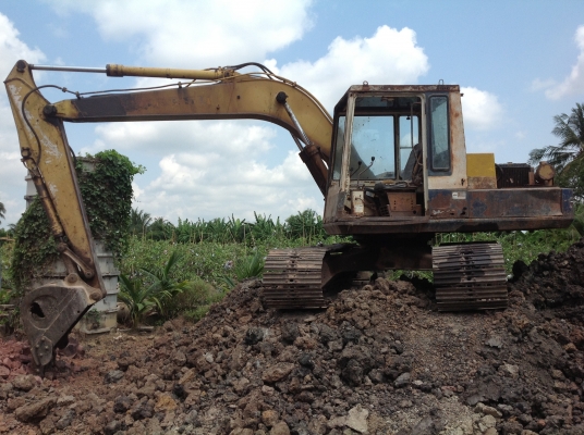 ขายรถแมกโค120รุ่น3โคมัสสุรถทำงานทุกวันแทรก70เซนโซ่หน่า