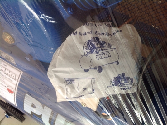 เครื่องปั๊มลม ยี่ห้อ "PUMA " 1 HP/ ไฟ 220 V เครื่องใหม่ยังไม่เคยใช้งาน