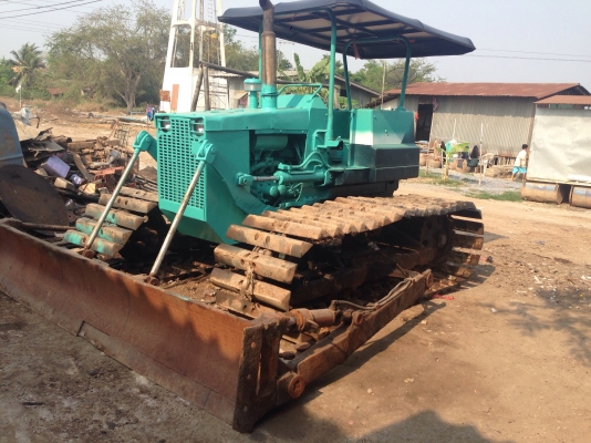 ขายรถแทร็กเตอร์ D3 สภาพสวย พร้อมใช้งาน เครื่องดี ช่วงล่างดี ใบแทร็กเต็ม ราคาต่อรองได้นะคะ