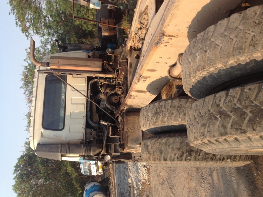 เทเลอร์ขึ้นแม็คโค200  2เพลาครับ ราคาถูก690000 ถ้าเอาหัวกับคัซซี590000