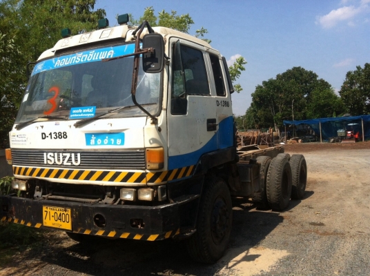 เทเลอร์ขึ้นแม็คโค200  2เพลาครับ ราคาถูก690000 ถ้าเอาหัวกับคัซซี590000