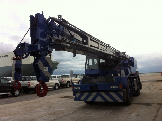 รถเครน25ตันนำเข้าจากญี่ปุ่น /สดและจัดไฟแนนท์