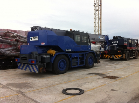 รถเครน25ตันนำเข้าจากญี่ปุ่น /สดและจัดไฟแนนท์