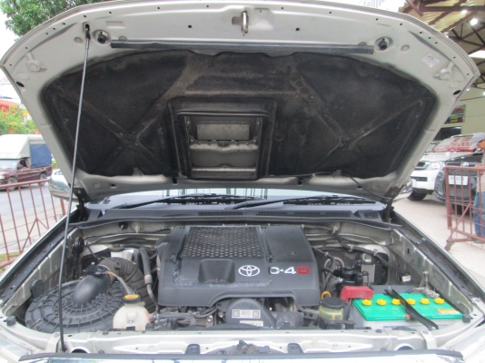 VIGO 4WD 2.5E MT Double Cab SILVER