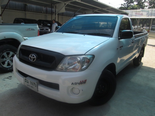 VIGO 2WD 2.5J MT Standard Cab WHITE