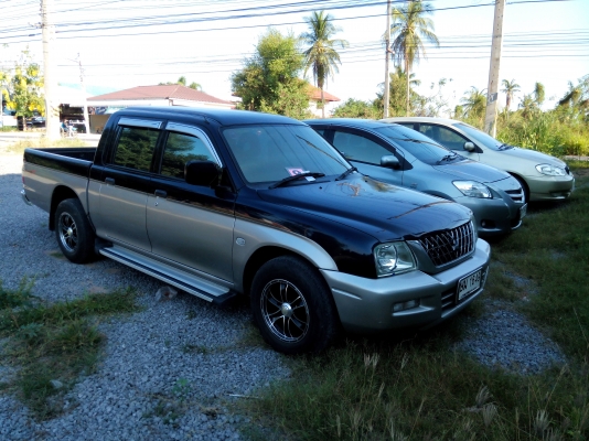 ขาย สตราด้า 4 ประตู 2.8 ปี2004 สี น้ำเงิน - เทา