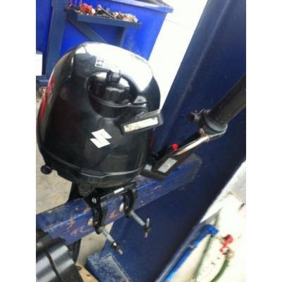 ขายเครื่องยนต์เรือ Suzuki 2.5แรงม้า 4 จังหวะ มือสองพร้อมใช้