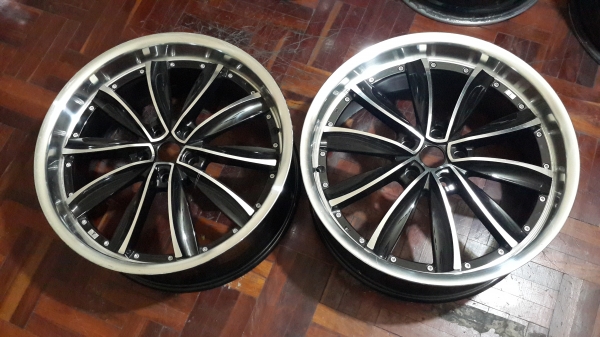 Valensa sabi(ลายใบพัด) ขอบ 20 5รู114 แม็กโชว์ไม่เคยใช้งาน มีคู่เดียว