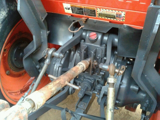 ขายรถไถ KUBOTA L4708 ดันหน้าผาน6 ทะเบียนพร้อมโอน