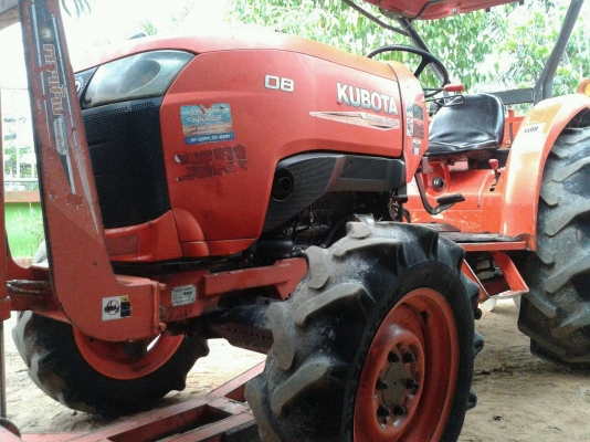 ขายรถไถ KUBOTA L4708 ดันหน้าผาน6 ทะเบียนพร้อมโอน