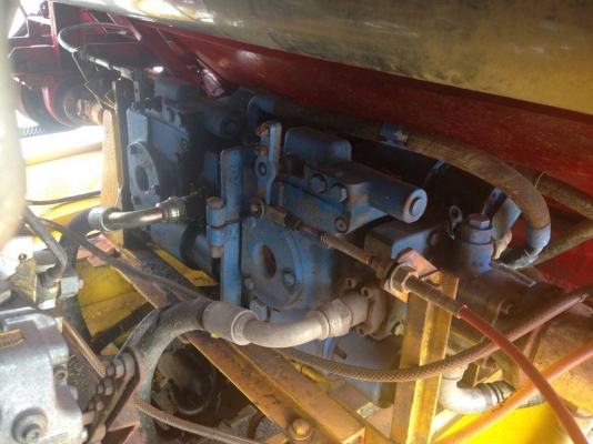 ขายรถเกี่ยวข้าว จ้าวช้าง ปี 53 เครื่อง 6D17 turbo 24 วาล์ว สภาพสวยพร้อมใช้งาน