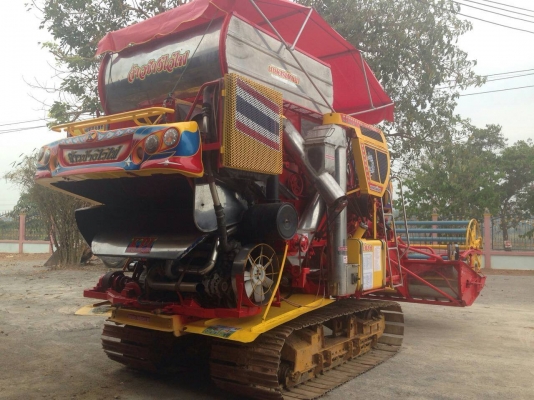 ขายรถเกี่ยวข้าว จ้าวช้าง ปี 53 เครื่อง 6D17 turbo 24 วาล์ว สภาพสวยพร้อมใช้งาน