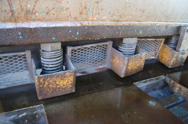 เครืองตัดเหล็ก ขนาด 3 เมตร TOYOKOKI ราคา 380,000.- บาท เครืองตัดเหล็ก ขนาด 3 เมตร TOYOKOKI ราคา 380,000.- บาท