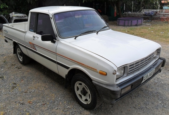 เจ้า Mazda Familia ตัวน้อย เจ้า Mazda Familia ตัวน้อย