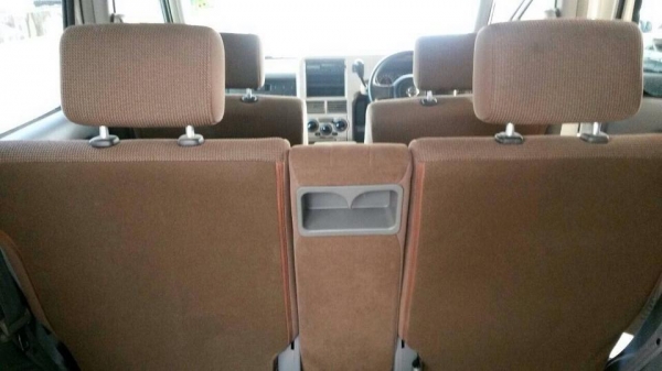 ขายรถสวยมากๆนำเข้าจากJapan ยี่ห้อNissan Cube ปี 2005 Auto สามารถเลือกขับได้ทั้ง 4WD และ 2WD สภาพดีมากๆ เดิมๆ ราคา เพียง 287,000.-บาท สนใจติดต่อ Gun Bangkok 093-9319456 ครับ (รถจอดที่กรุงเทพครับ)