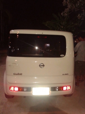 ขายรถสวยมากๆนำเข้าจากJapan ยี่ห้อNissan Cube ปี 2005 Auto สามารถเลือกขับได้ทั้ง 4WD และ 2WD สภาพดีมากๆ เดิมๆ ราคา เพียง 287,000.-บาท สนใจติดต่อ Gun Bangkok 093-9319456 ครับ (รถจอดที่กรุงเทพครับ)