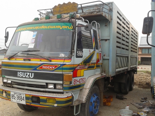 ต้องการขาย รถ 10 ล้อ ISUZU ร๊อกกี้ 175 แรง ( FVM12MY ) ไม่ดั้ม