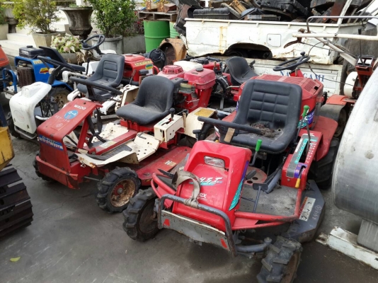 ขาย รถตัดหญ้า นั่งขับ เครื่องยนต์เบนซิล มีให้เลือกหลายคัน มือสองญี่ปุ่น