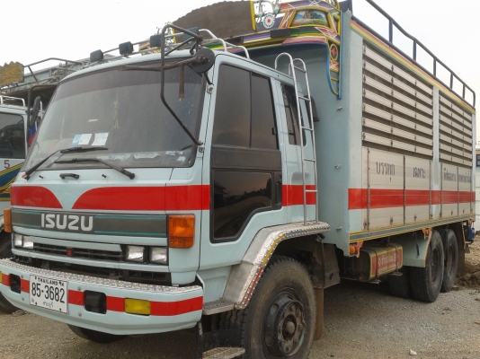 ต้องการขาย รถ 10 ล้อ ISUZU ร๊อกกี้ 195 นางฟ้า ( FVM32M R ) ไม่ดั้ม ต้องการขาย รถ 10 ล้อ ISUZU ร๊อกกี้ 195 นางฟ้า ( FVM32M R ) ไม่ดั้ม