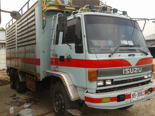 ต้องการขาย รถ 10 ล้อ ISUZU ร๊อกกี้ 195 นางฟ้า ( FVM32M R )  ไม่ดั้ม