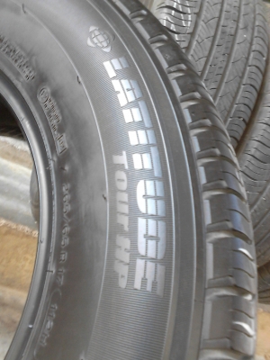 ถอดใหม่ๆ ยางปี 12 MICHELIN LATITUDE TOUR 265/65R17 มีชุด 4 เส้น TEL.081-427-3941 ถอดใหม่ๆ ยางปี 12 MICHELIN LATITUDE TOUR 265/65R17 มีชุด 4 เส้น TEL.081-427-3941