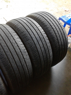 ถอดใหม่ๆ ยางปี 12 MICHELIN LATITUDE TOUR 265/65R17 มีชุด 4 เส้น TEL.081-427-3941 ถอดใหม่ๆ ยางปี 12 MICHELIN LATITUDE TOUR 265/65R17 มีชุด 4 เส้น TEL.081-427-3941