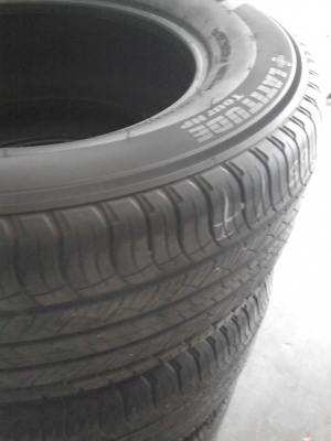 ถอดใหม่ๆ ยางปี 12 MICHELIN LATITUDE TOUR 265/65R17 มีชุด 4 เส้น TEL.081-427-3941 ถอดใหม่ๆ ยางปี 12 MICHELIN LATITUDE TOUR 265/65R17 มีชุด 4 เส้น TEL.081-427-3941