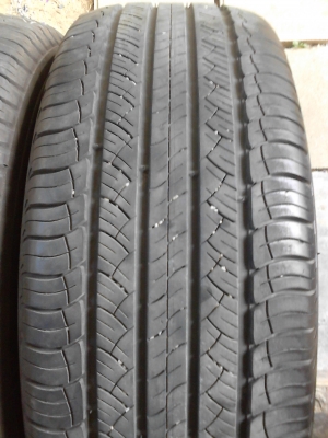 ถอดใหม่ๆ ยางปี 12  MICHELIN LATITUDE TOUR 265/65R17  มีชุด 4 เส้น TEL.081-427-3941