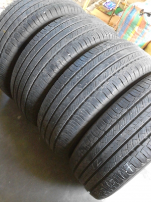 ถอดใหม่ๆ ยางปี 12 MICHELIN LATITUDE TOUR 265/65R17 มีชุด 4 เส้น TEL.081-427-3941 ถอดใหม่ๆ ยางปี 12 MICHELIN LATITUDE TOUR 265/65R17 มีชุด 4 เส้น TEL.081-427-3941