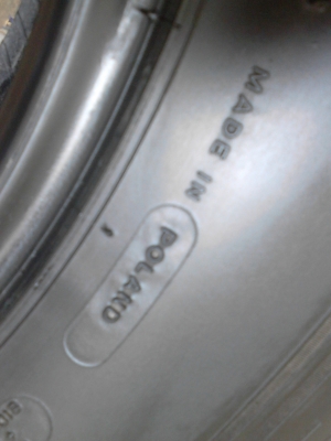 ถอดใหม่ๆ ยางปี 12 MICHELIN LATITUDE TOUR 265/65R17 มีชุด 4 เส้น TEL.081-427-3941 ถอดใหม่ๆ ยางปี 12 MICHELIN LATITUDE TOUR 265/65R17 มีชุด 4 เส้น TEL.081-427-3941