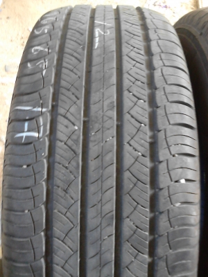 ถอดใหม่ๆ ยางปี 12 MICHELIN LATITUDE TOUR 265/65R17 มีชุด 4 เส้น TEL.081-427-3941 ถอดใหม่ๆ ยางปี 12 MICHELIN LATITUDE TOUR 265/65R17 มีชุด 4 เส้น TEL.081-427-3941