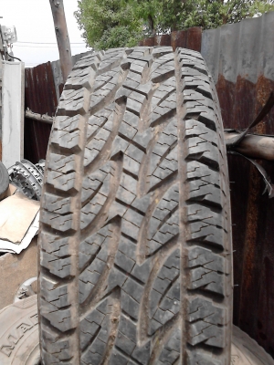 หนาปึ๊ก 235/70R15 BRIDGESTONE DUELER A/T  มี 1 เส้น TEL.081-427-3941