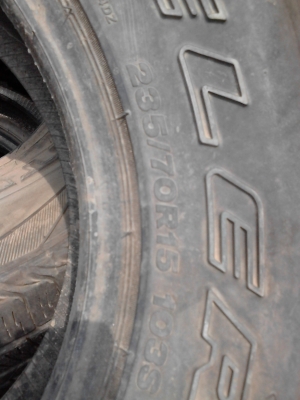 หนาปึ๊ก 235/70R15 BRIDGESTONE DUELER A/T  มี 1 เส้น TEL.081-427-3941