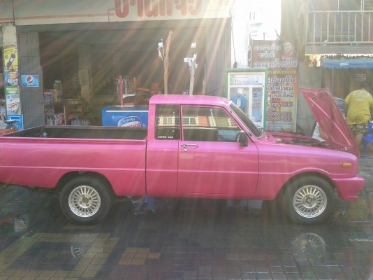 มาสด้า 1300 สวยๆ