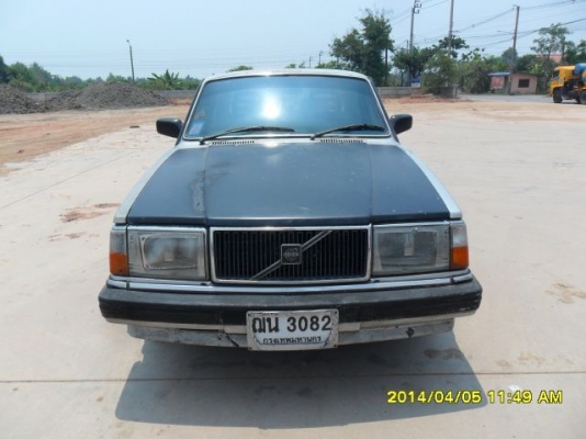 ขายรถ วอลโว่ 244 Glt ปี87 เครื่องเดิม2.4 เกียร์ออโต้ ติดแก๊ส LPG ภายในสวยเดิมมากๆ กระจกไฟฟ้าทั้งคัน เพาเวอร์ แอร์เย็นมาก ตัวถังเดิม สีซีด ทรงสวยเดิม เครื่องดี เกียร์ดี ยางใหม่ 4 เส้น ภาษีปี57 รถขับดีครับ น่าสะสม ขายถูกครับ