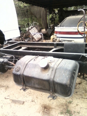 ขาย hino Km 6 สูบ เครื่อง 100 แรงม้า คัชซียาว 4.30 เมตร ต่อดั้มพอดี แจ้งจอด ม.79 ราค190000 บาท