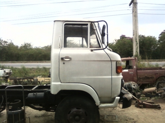 ขาย hino Km 6 สูบ เครื่อง 100 แรงม้า คัชซียาว 4.30 เมตร ต่อดั้มพอดี แจ้งจอด ม.79 ราค190000 บาท