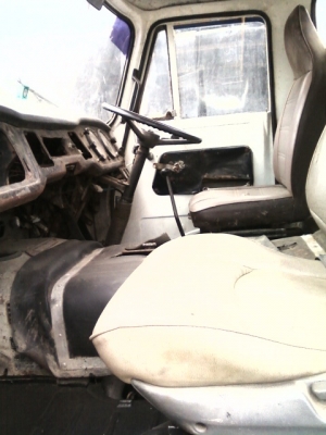 ขาย hino Km 6 สูบ เครื่อง 100 แรงม้า คัชซียาว 4.30 เมตร ต่อดั้มพอดี แจ้งจอด ม.79 ราค190000 บาท