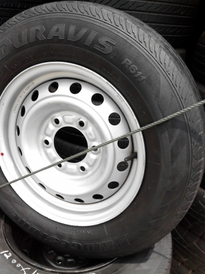 ขายะกะทะล้อ 6 รู พร้อมยาง BRIDGESTONE DURAVIS R611 TEL.081-427-3941