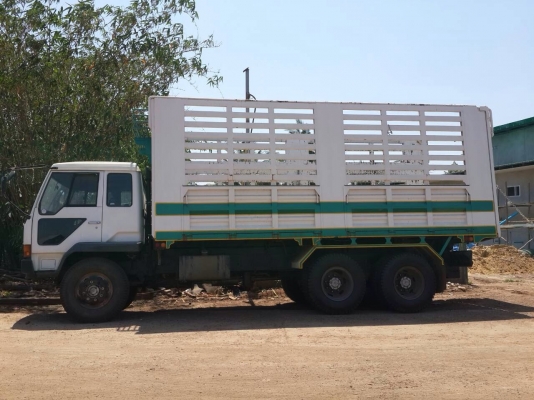 10 ล้อดั้ม Misubishi   รุ่นFN527M-TF เครื่อง 6D16  220Hp