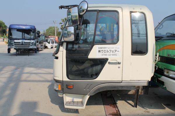 ขายหัวเก๋งรถบรรทุกเก่าจากญี่ปุ่น สภาพเกือบ 100\% ราคาไม่แพง อุปกรณ์ภายในห้องโดยสารครบพร้อมใช้งาน