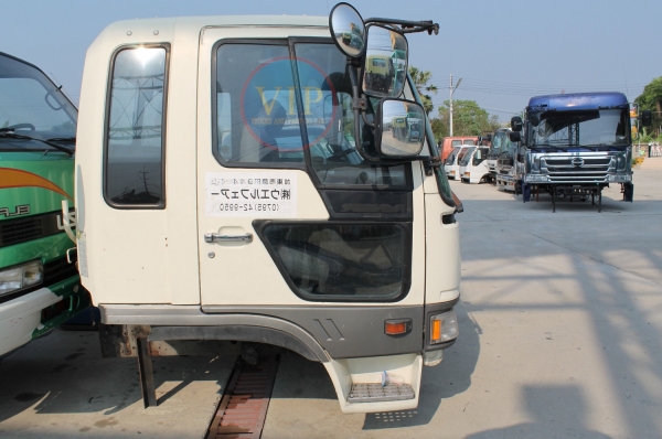 ขายหัวเก๋งรถบรรทุกเก่าจากญี่ปุ่น สภาพเกือบ 100\% ราคาไม่แพง อุปกรณ์ภายในห้องโดยสารครบพร้อมใช้งาน