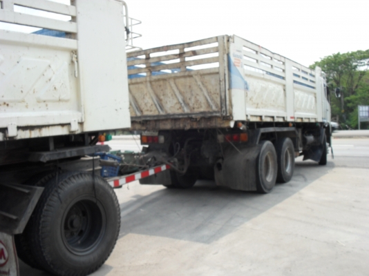 ็HINO FM 1 330 แรงม้า