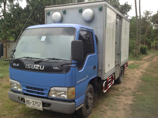 ขาย 6 ล้อ NKR-130 เทอร์โบว์ ปี 48  ตู้แห้ง