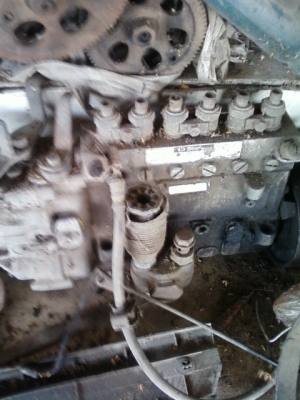 ขายปั้มโซ่ลา สำหรับเครื่องยนต์ดีเซล 6ิBG1  ISUZU ใส่ได้หลายรุ่น ราคา 4500 บาท