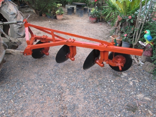 ขายราคา  9,800  บาท  ผาน  3 ใบ     ขนาดรถ  24 - 34  แรง